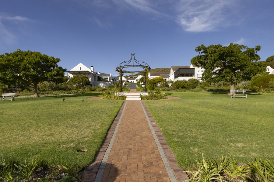 5 Bedroom Property for Sale in Meerhof Estat Western Cape